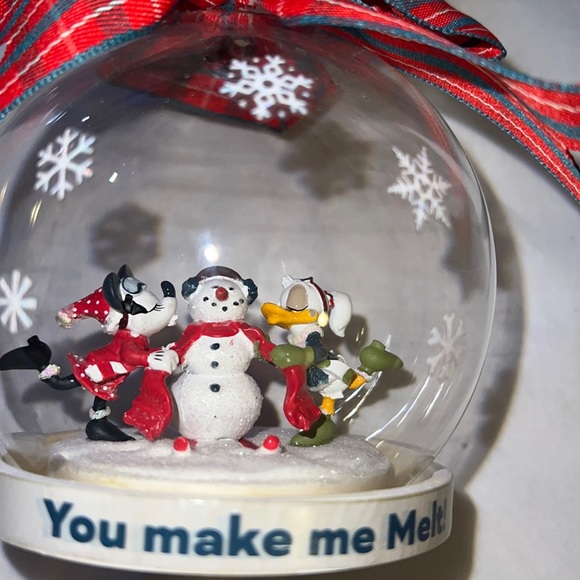 DISNEY Holiday Lodge Minnie Mouse & Daisy Duck Glass Ornament - Picture 6 of 14